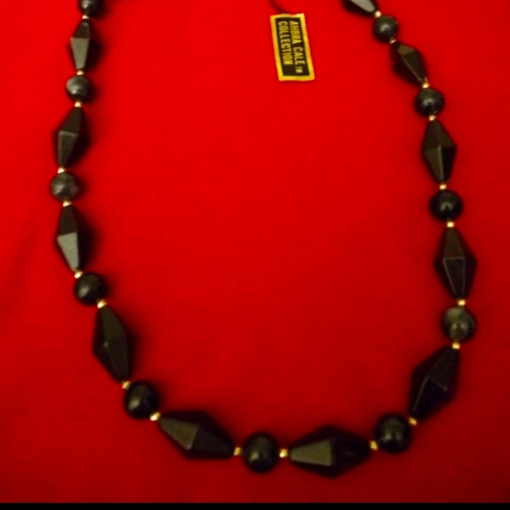 J361 NEW Ahbra Cale Black Beaded Necklace